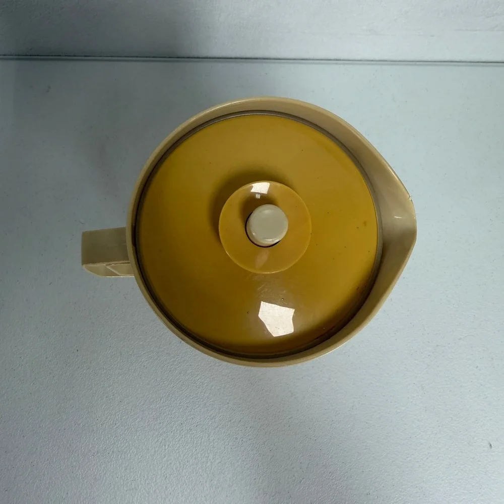 VTG Tupperware 2qt Pitcher 874-7 Push Button Lid Floral Sunburst Almond Beige